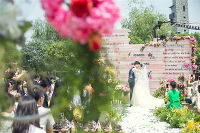 太倉婚慶策劃與服裝節(jié)的交融 當(dāng)甜蜜儀式邂逅時尚盛宴